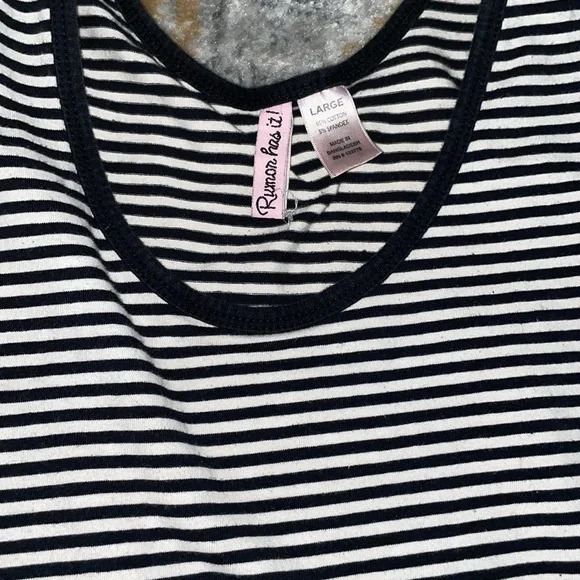 4/ Bundle of tank top - Picture 2 of 5